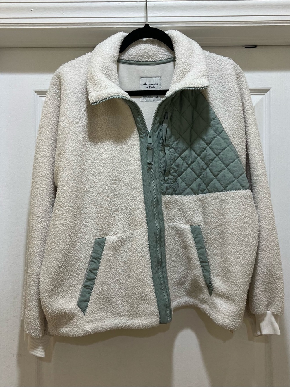 Abercrombie white and green sherpa jacket size large
